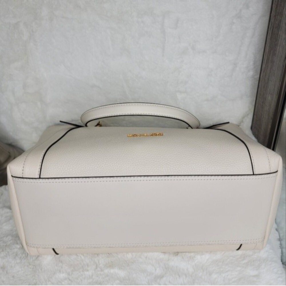 🎀 Michael Kors 3 SET Matching Shoulder Bag Tote Handbag Wallet Charm Pom NWT - Picture 6 of 14